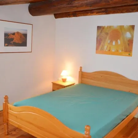 Hébergement de vacances Gîte Doranges, 5 pièces, 8 personnes - FR-1-630-77 *