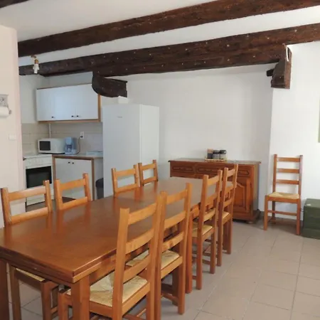 Hébergement de vacances Gîte Doranges, 5 pièces, 8 personnes - FR-1-630-77
