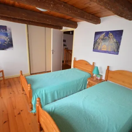 Hébergement de vacances Gîte Doranges, 5 pièces, 8 personnes - FR-1-630-77